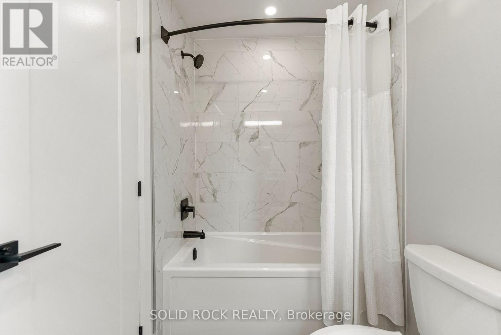 Photo 28 of 210 Carleton Avenue, Ottawa ON