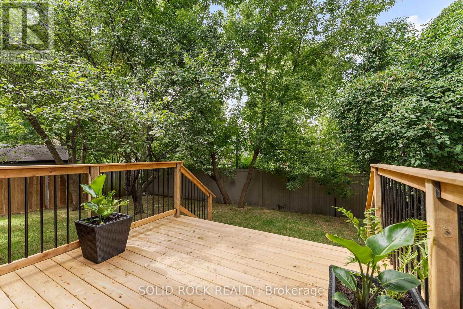 Photo 36 of 210 Carleton Avenue, Ottawa ON