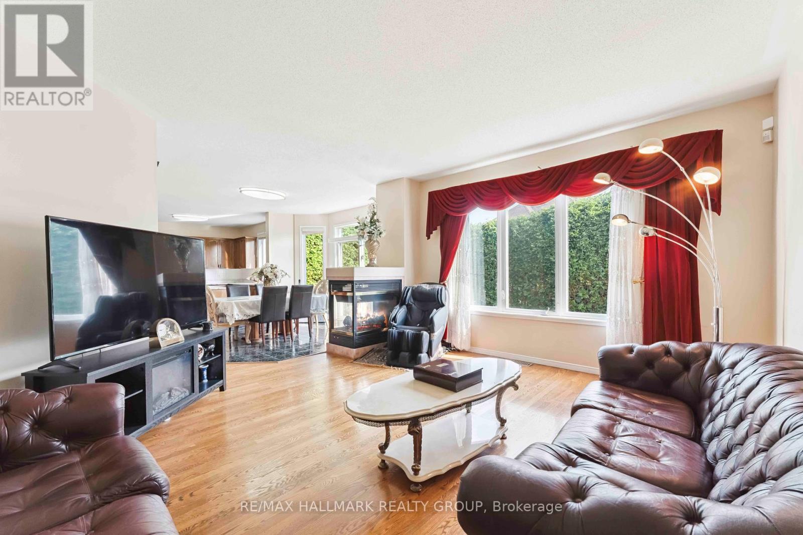 Photo 6 of 551 Chardonnay Drive, Ottawa ON