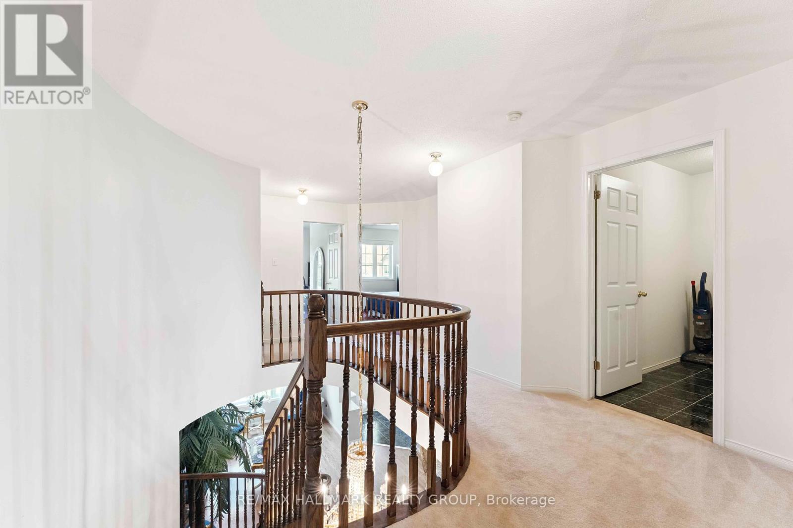 Photo 23 of 551 Chardonnay Drive, Ottawa ON