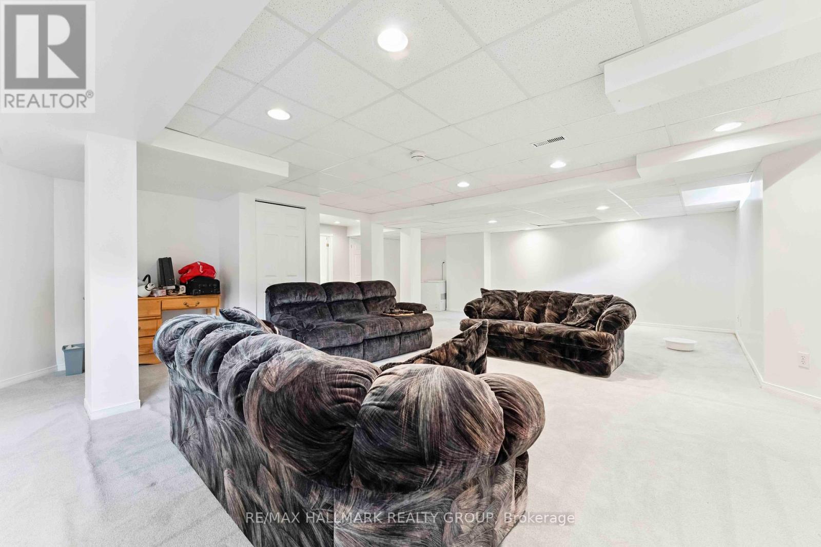 Photo 3 of 551 Chardonnay Drive, Ottawa ON