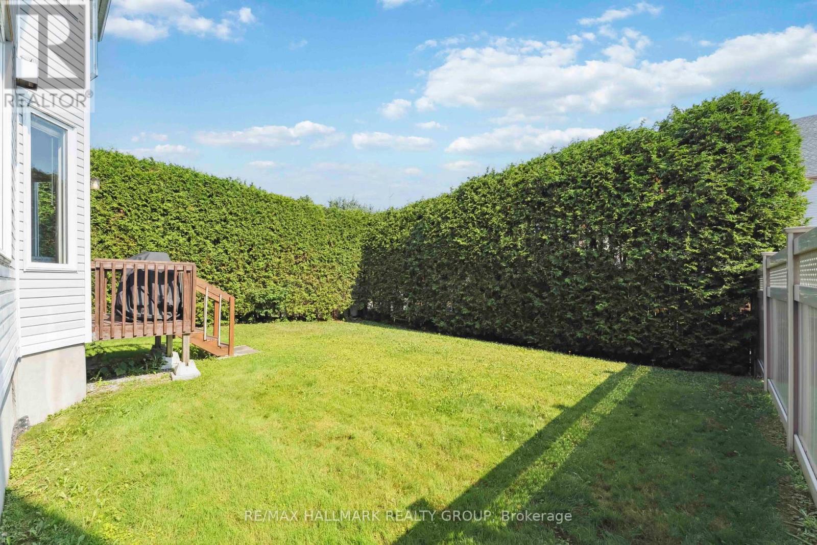 Photo 17 of 551 Chardonnay Drive, Ottawa ON