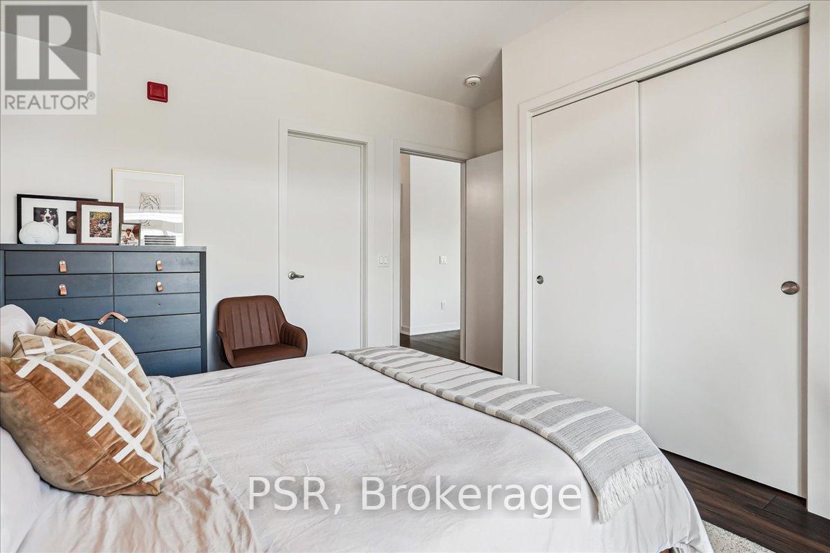 Photo 4 of 211 320 Plains Road E, Burlington ON