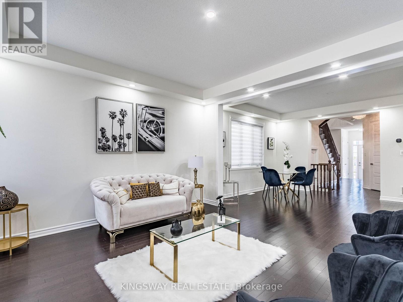 Photo 39 of 1448 Sycamore Garden, Milton ON