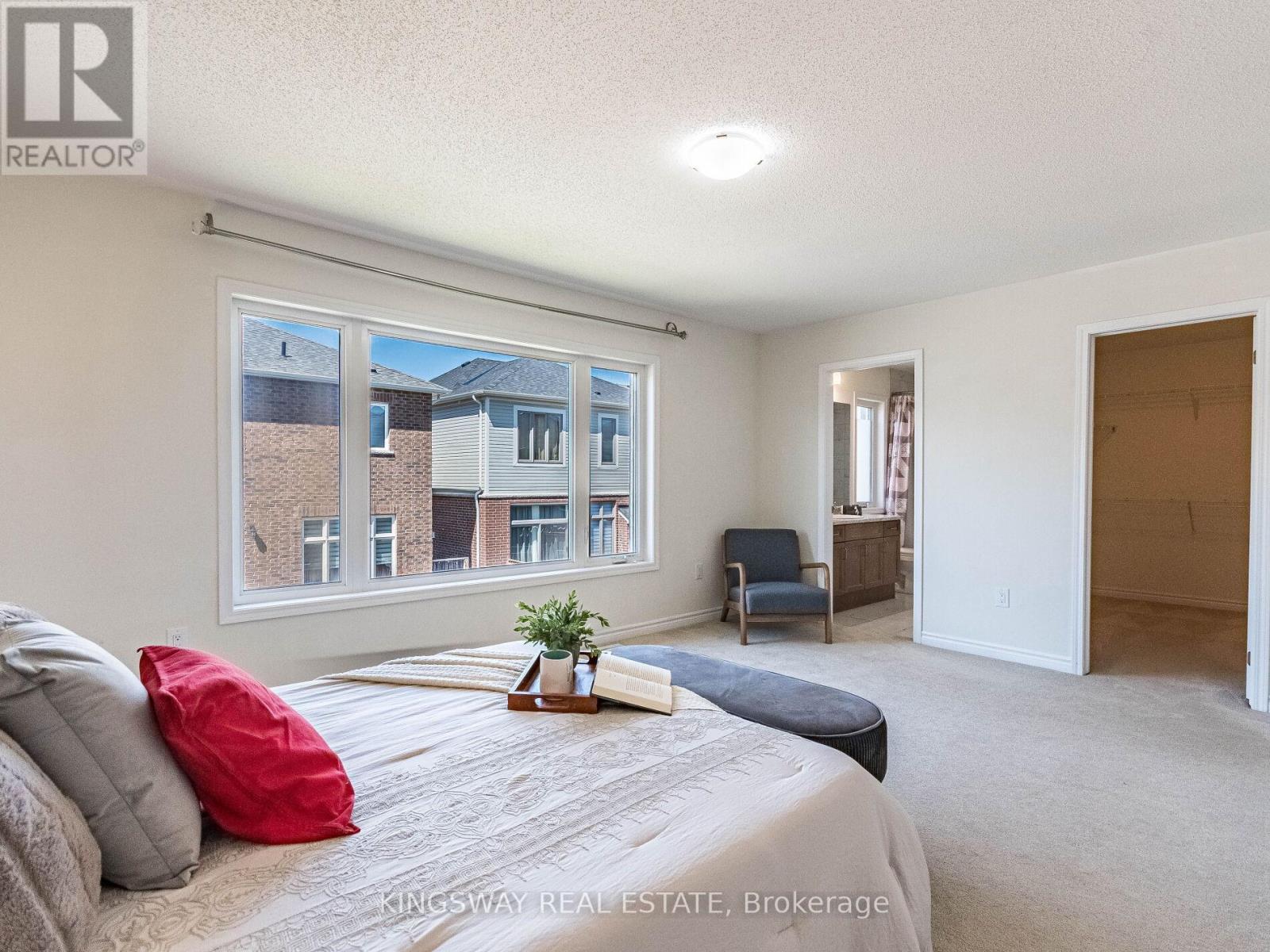 Photo 15 of 1448 Sycamore Garden, Milton ON