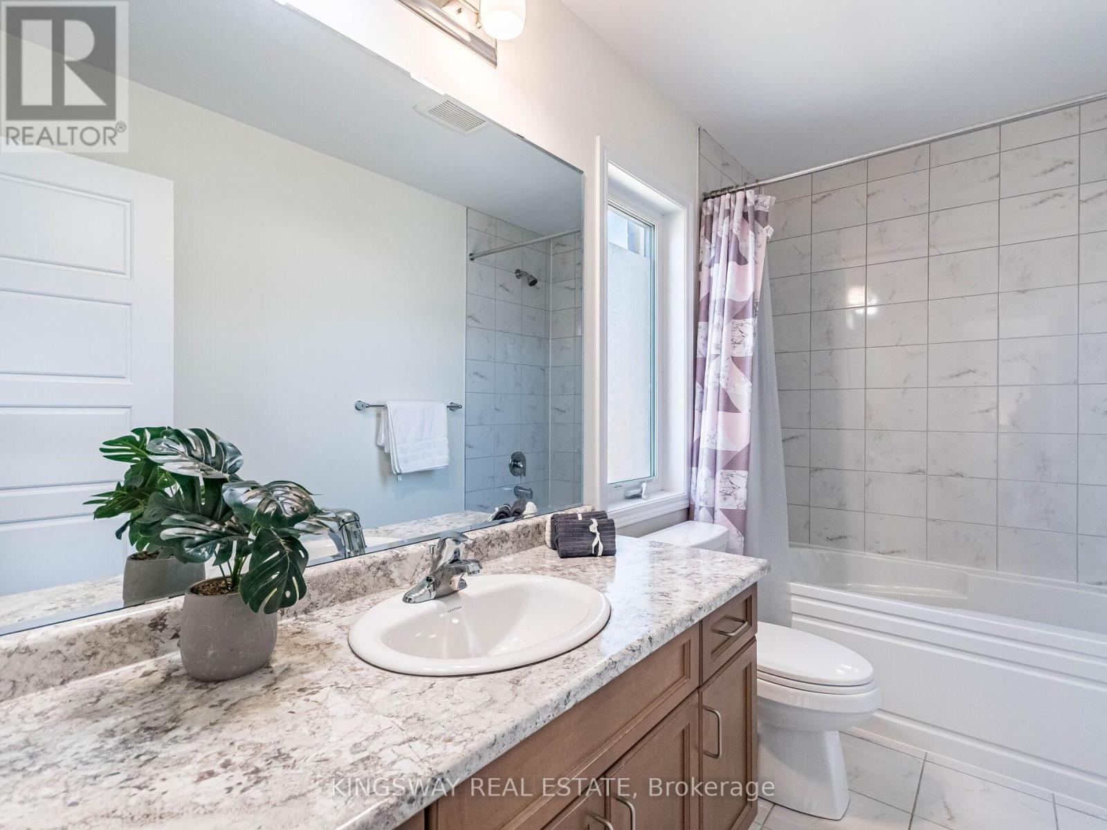 Photo 49 of 1448 Sycamore Garden, Milton ON