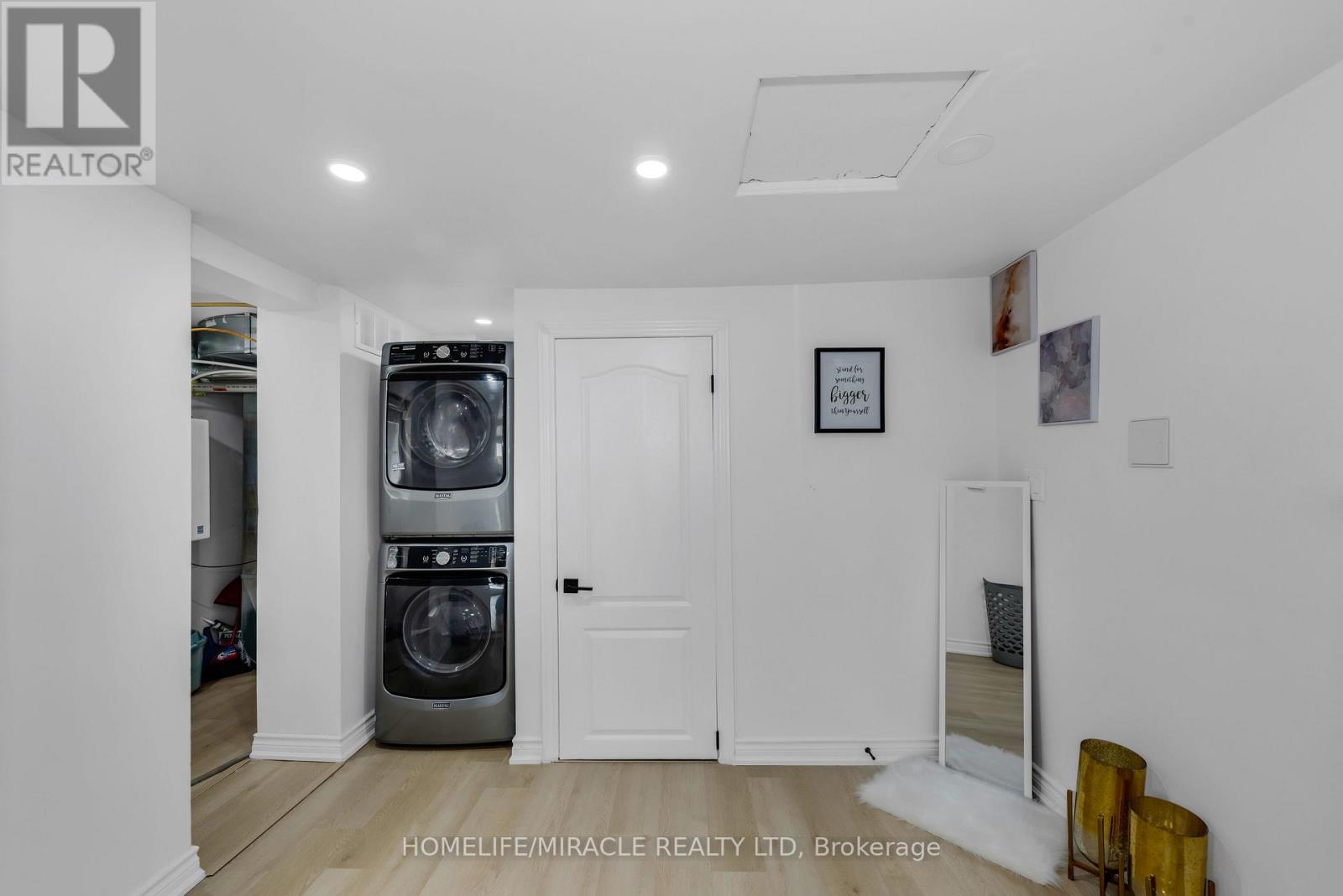 Photo 14 of 195 Randi Road, Mississauga ON