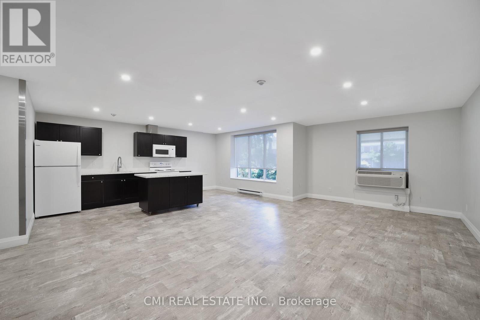 Photo 22 of 302 6720 Glen Erin Drive, Mississauga ON