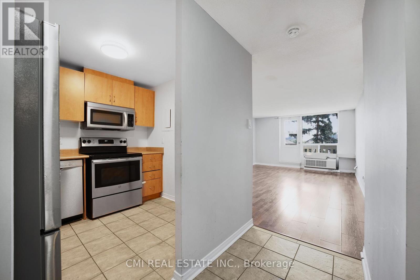 Photo 13 of 302 6720 Glen Erin Drive, Mississauga ON
