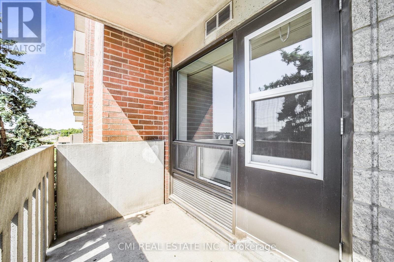 Photo 20 of 302 6720 Glen Erin Drive, Mississauga ON