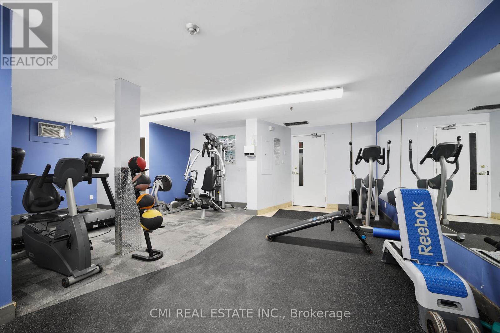 Photo 14 of 302 6720 Glen Erin Drive, Mississauga ON