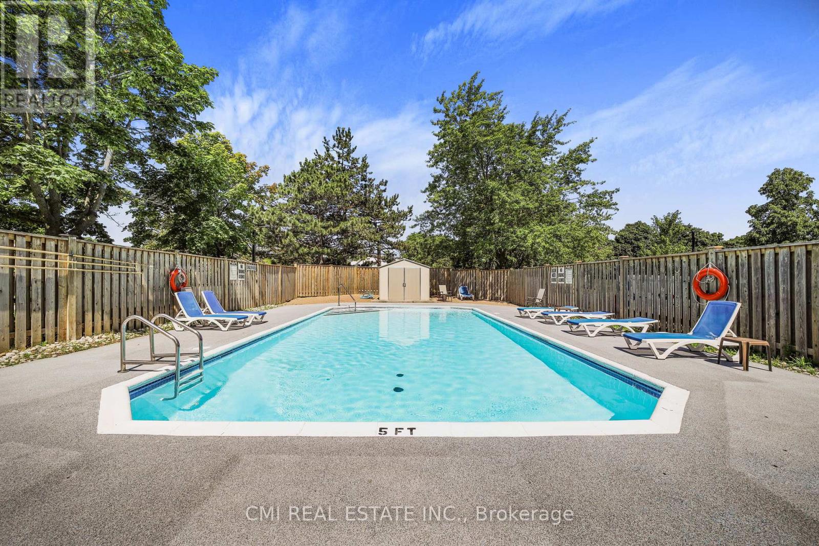 Photo 19 of 302 6720 Glen Erin Drive, Mississauga ON