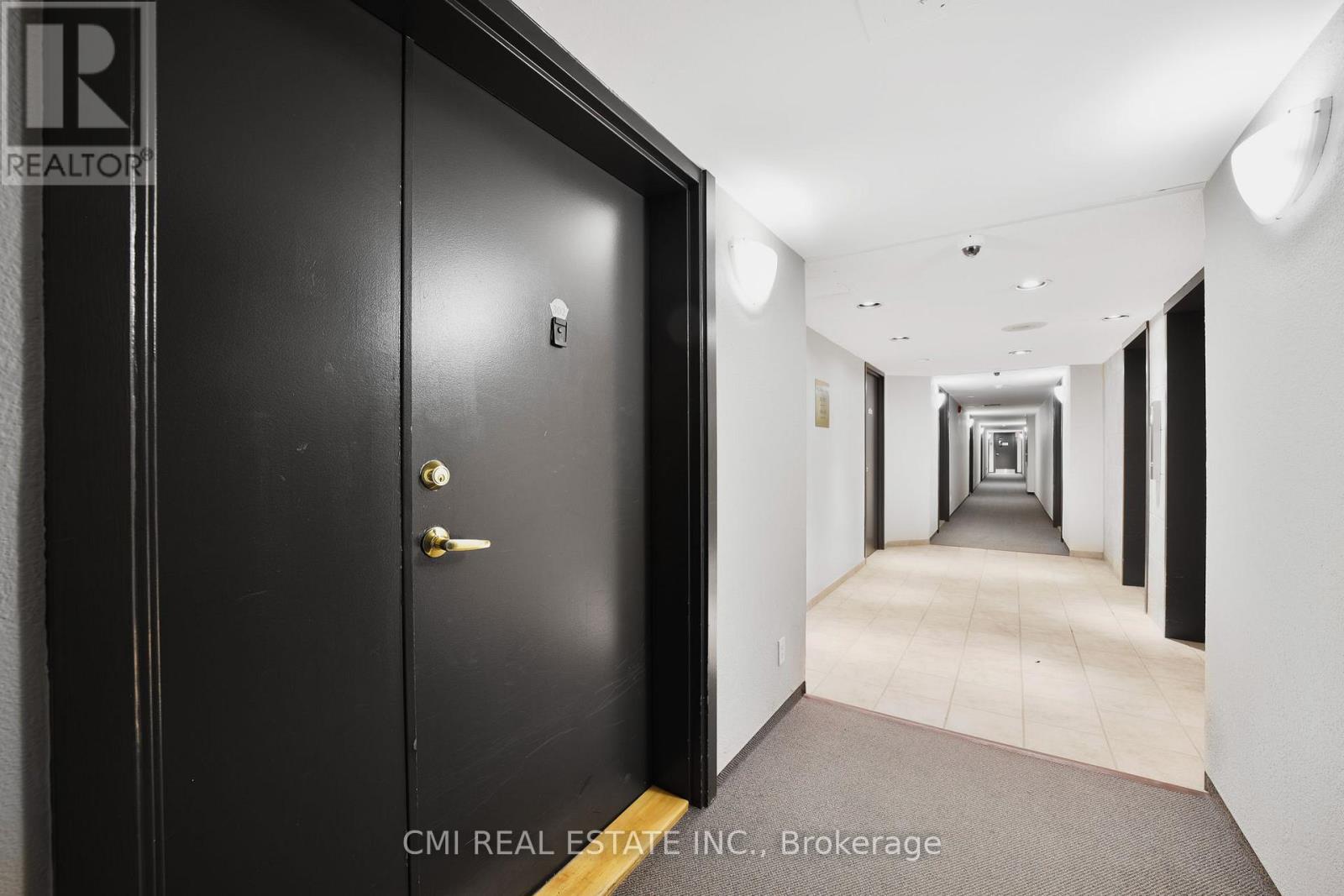 Photo 2 of 302 6720 Glen Erin Drive, Mississauga ON