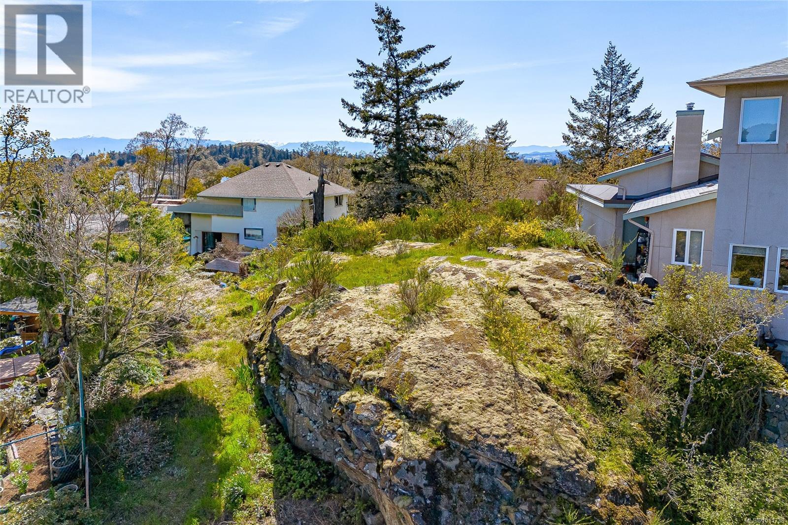 Photo 1 of 4280 Westervelt Pl, Saanich BC
