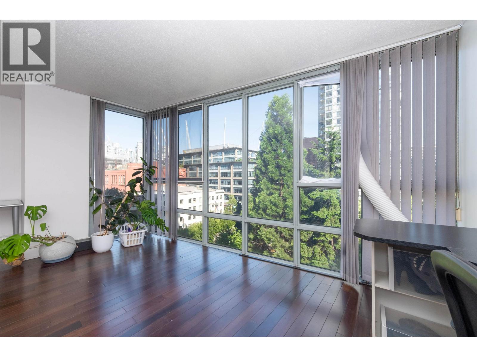 Photo 4 of 801 930 Cambie Street, Vancouver BC