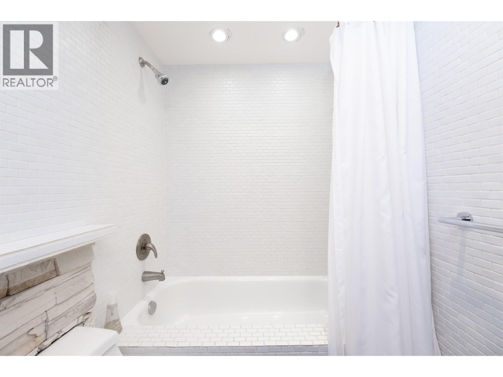 Photo 8 of 801 930 Cambie Street, Vancouver BC