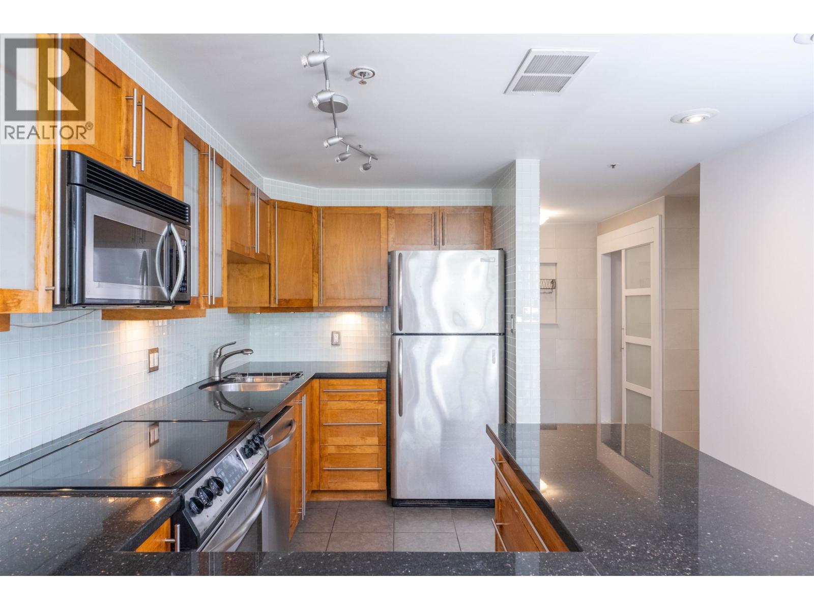 Photo 13 of 801 930 Cambie Street, Vancouver BC