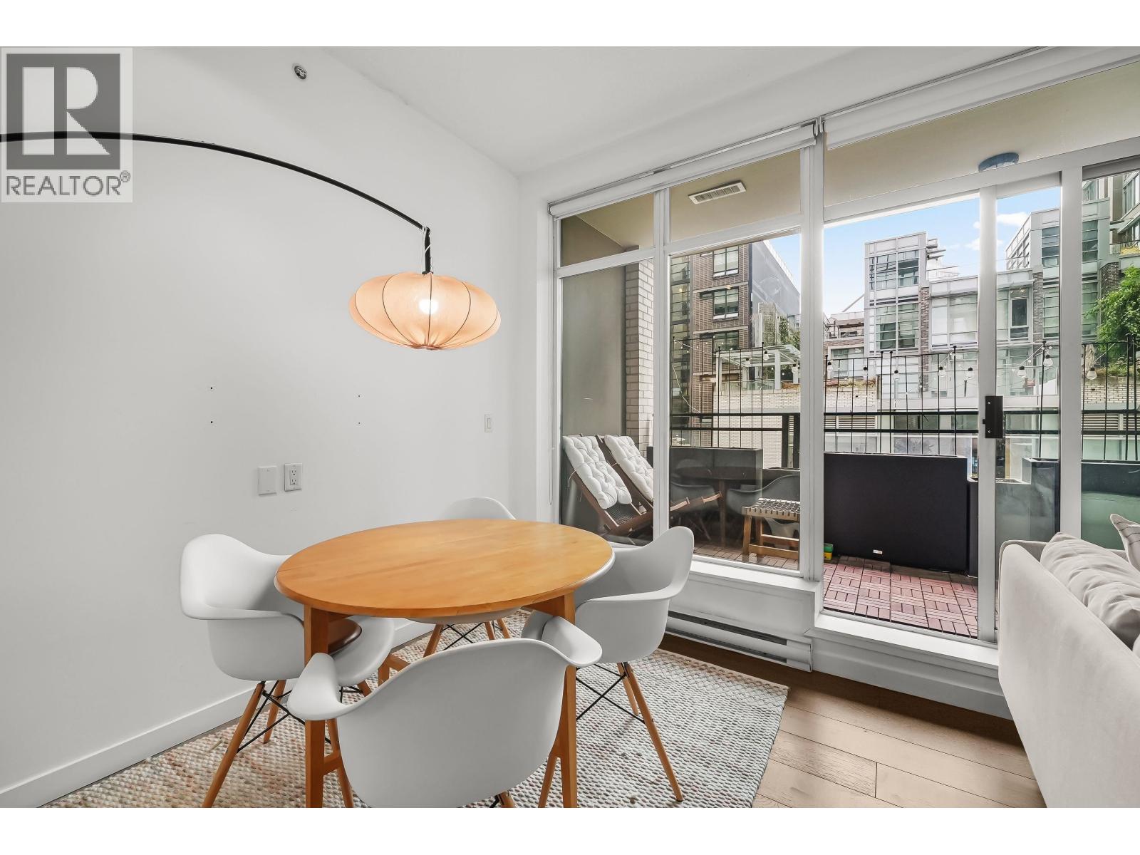 Photo 7 of 204 1252 Hornby Street, Vancouver BC