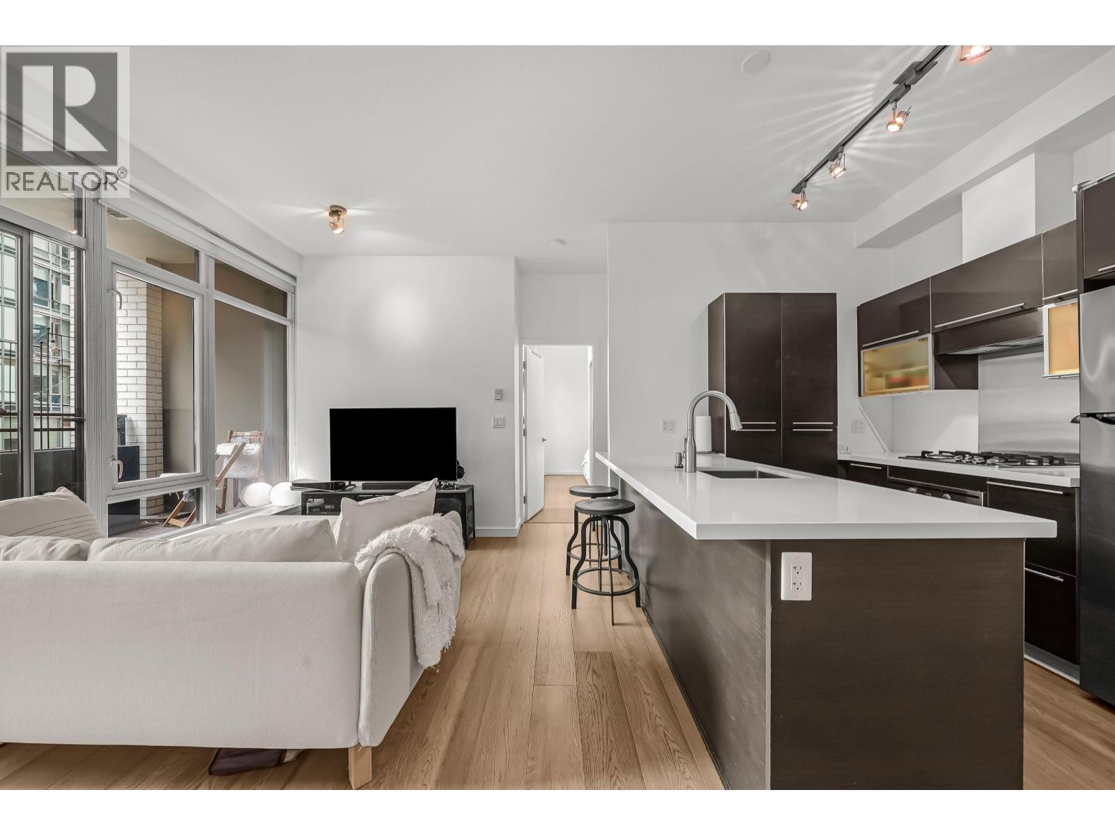 Photo 8 of 204 1252 Hornby Street, Vancouver BC