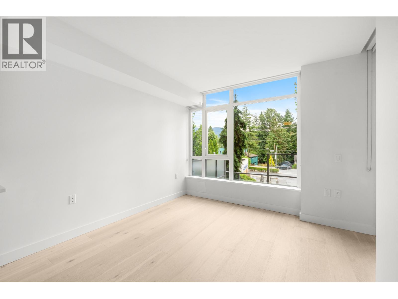 Photo 37 of 107 2738 Library Lane, North Vancouver BC