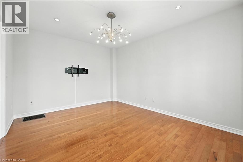 Photo 14 of 167 Alessio Drive, Hamilton ON