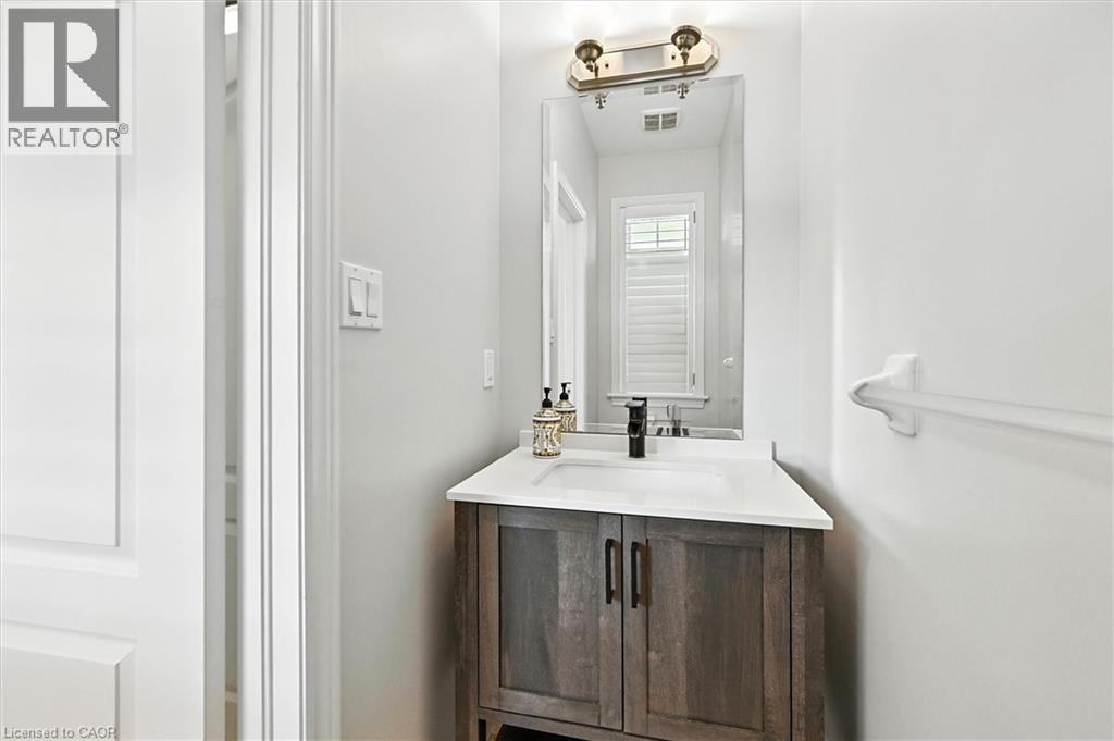 Photo 18 of 167 Alessio Drive, Hamilton ON