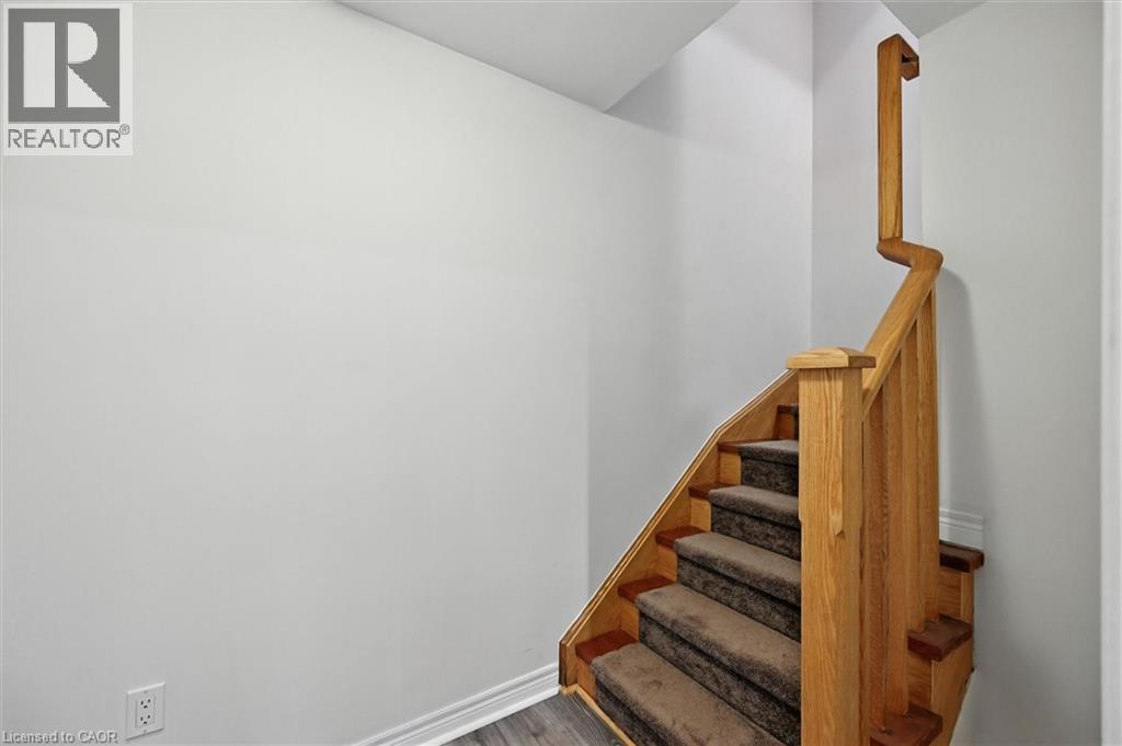 Photo 32 of 167 Alessio Drive, Hamilton ON