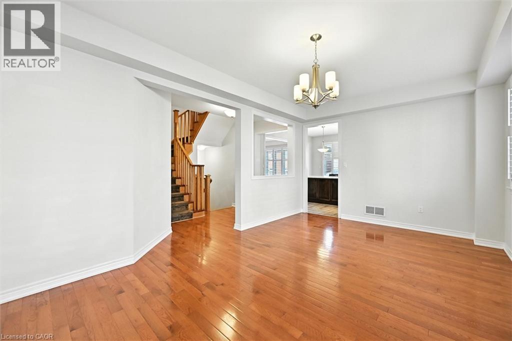Photo 4 of 167 Alessio Drive, Hamilton ON