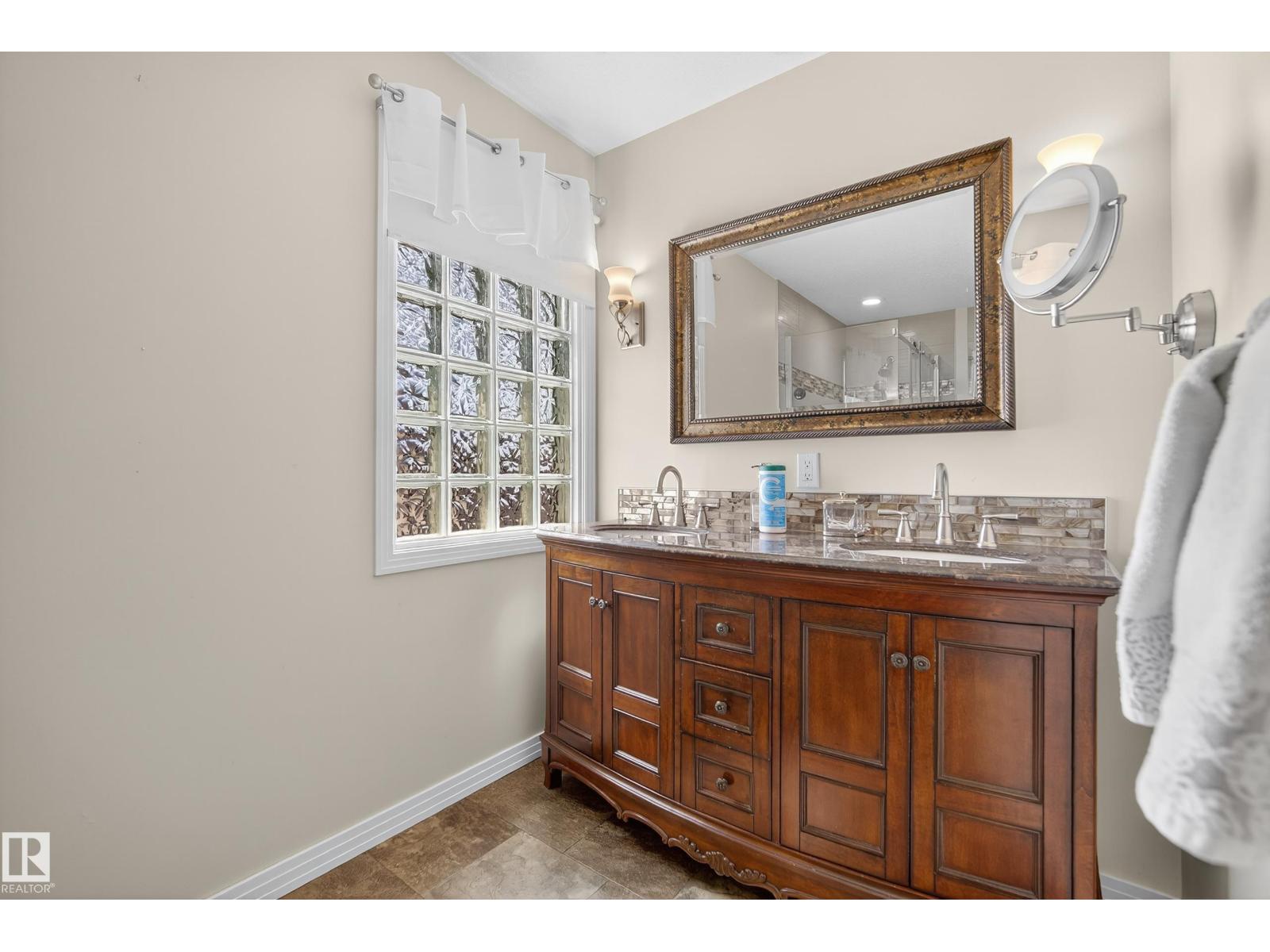 Photo 24 of 394 Hollick Kenyon Rd Nw, Edmonton AB