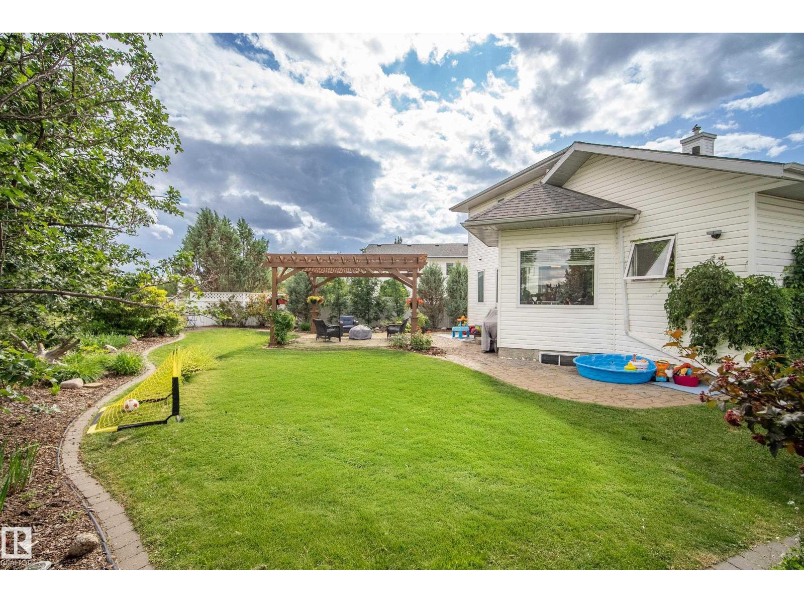 Photo 31 of 394 Hollick Kenyon Rd Nw, Edmonton AB