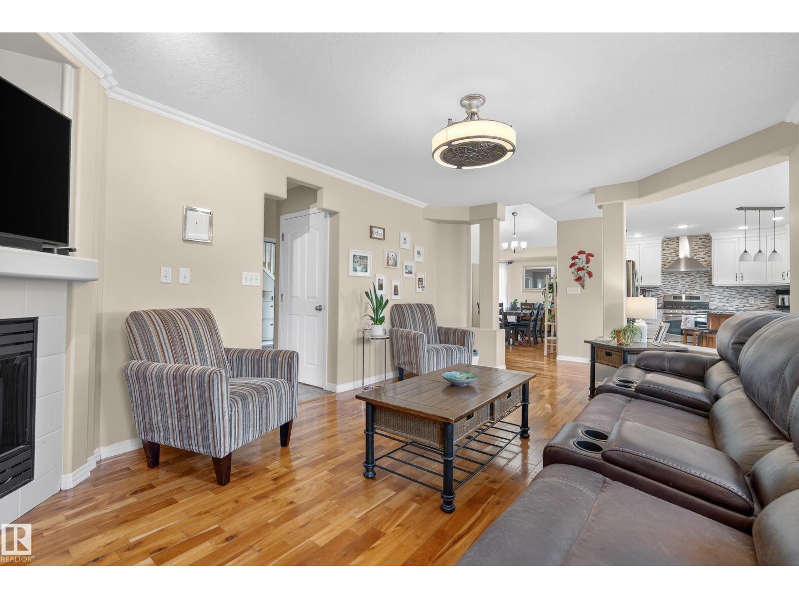 Photo 15 of 394 Hollick Kenyon Rd Nw, Edmonton AB