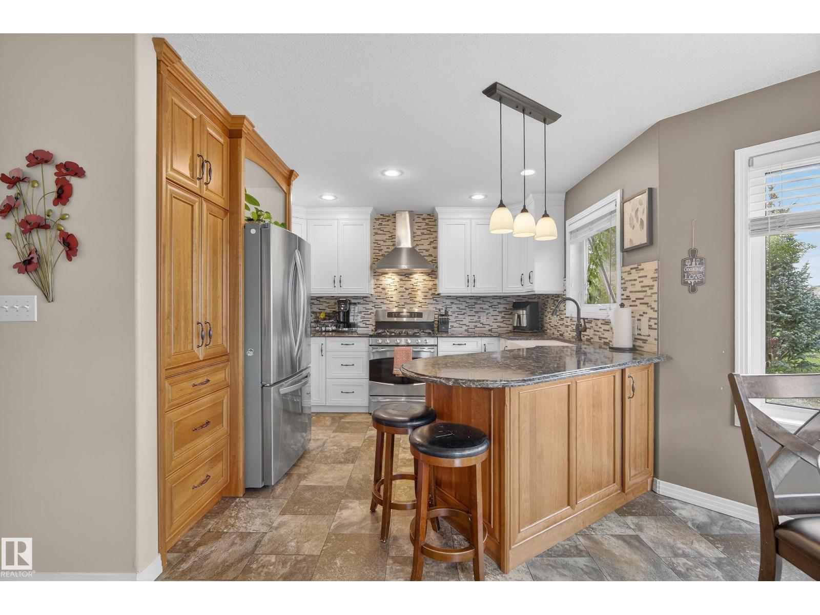 Photo 4 of 394 Hollick Kenyon Rd Nw, Edmonton AB