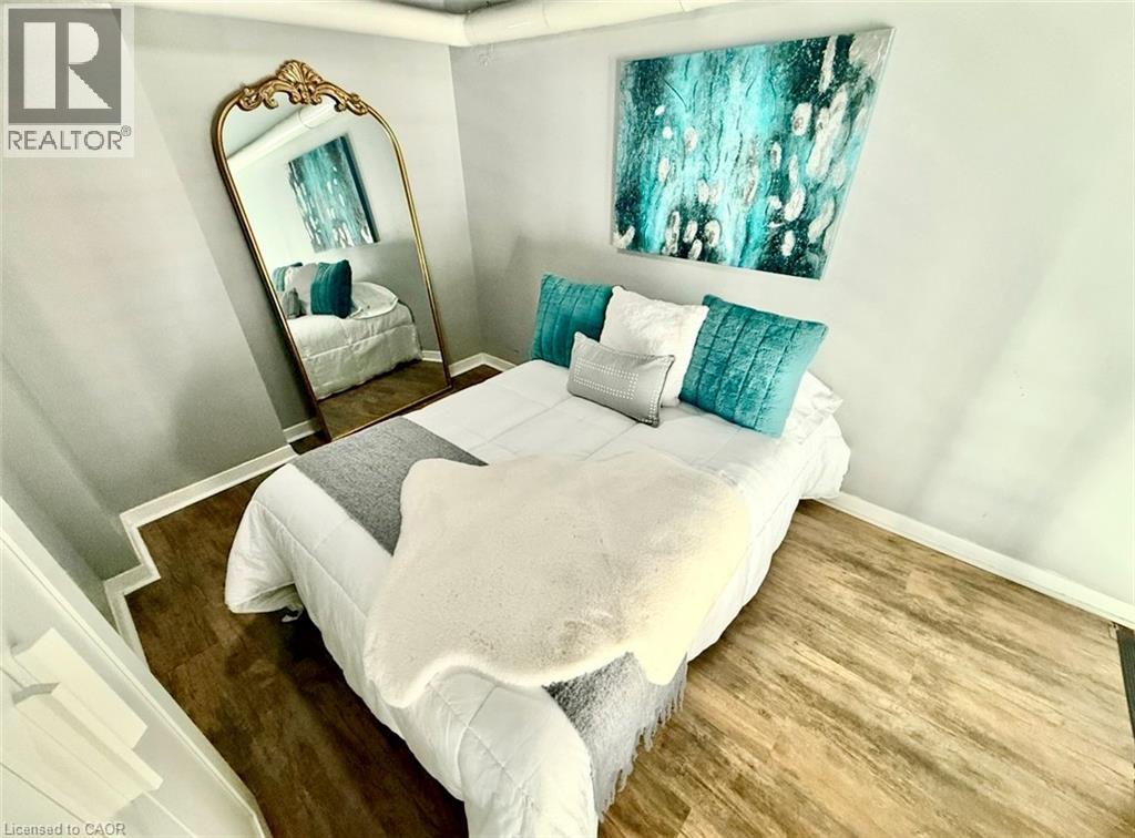 Photo 4 of 11 Rebecca Street Unit 406, Hamilton ON