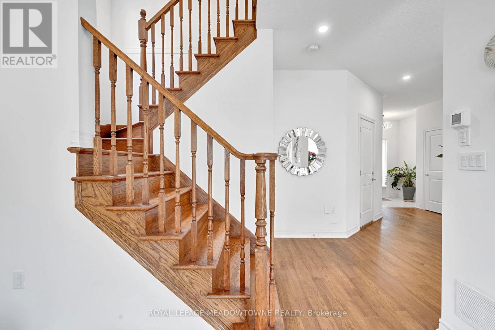 Photo 20 of 266 Dalgleish Trail, Hamilton ON