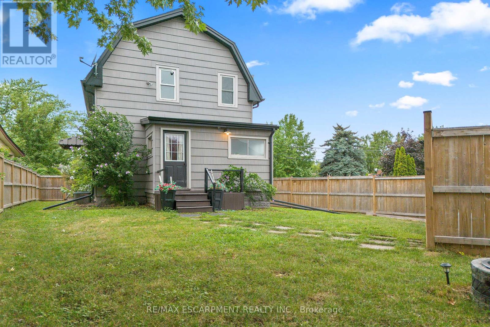 Photo 25 of 1 4297 East Avenue, Lincoln ON