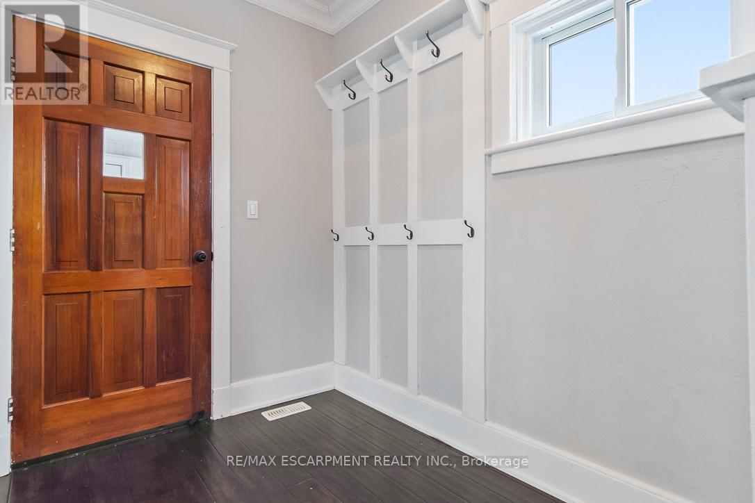 Photo 6 of 1 4297 East Avenue, Lincoln ON