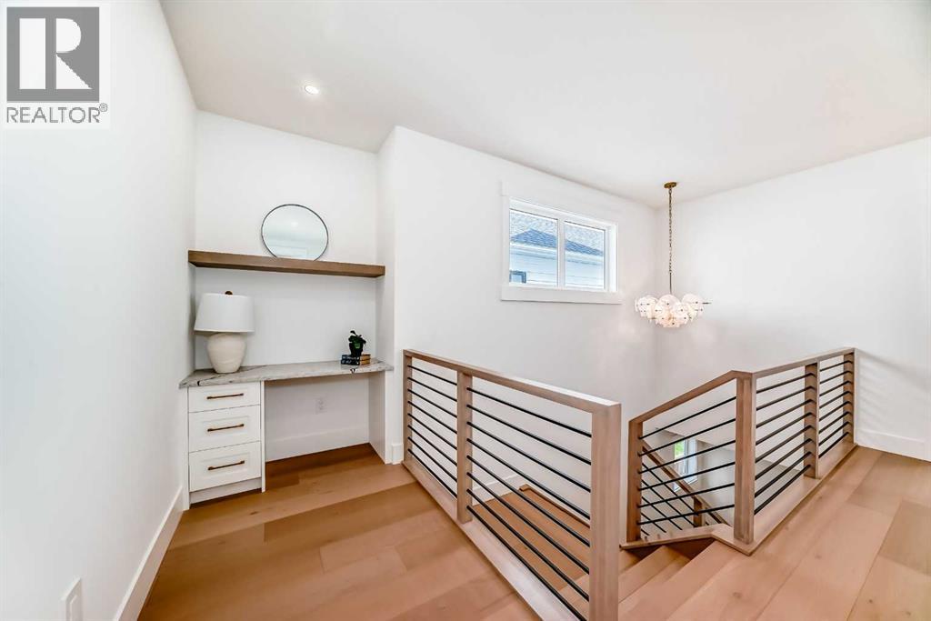 Single Family House for Sale in   Avenue SW North Glenmore Park Calgary 