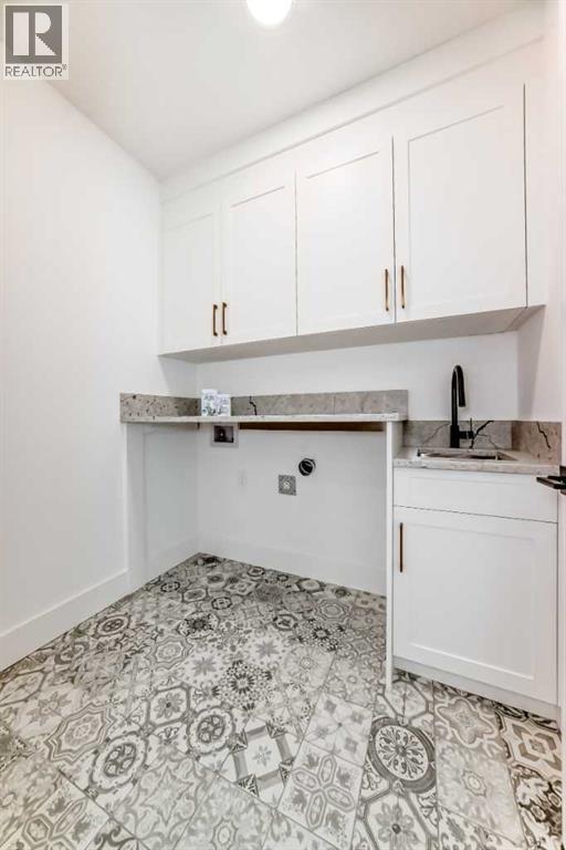 Single Family House for Sale in   Avenue SW North Glenmore Park Calgary 