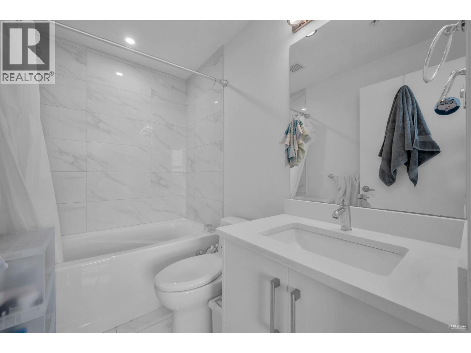 Photo 23 of 302 218 Carnarvon Street, New Westminster BC