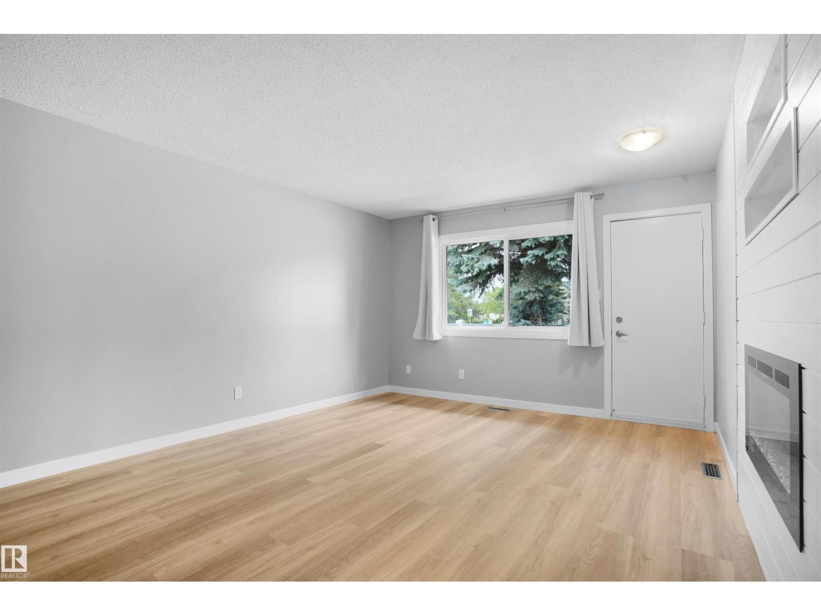 Photo 10 of 1147 62 St Nw, Edmonton AB