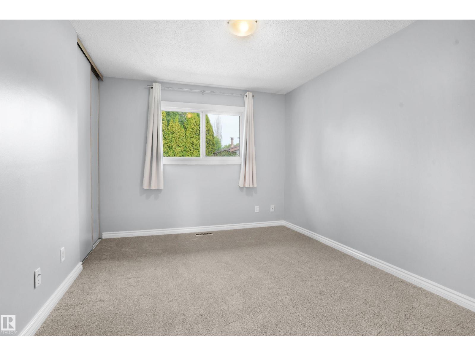 Photo 15 of 1147 62 St Nw, Edmonton AB