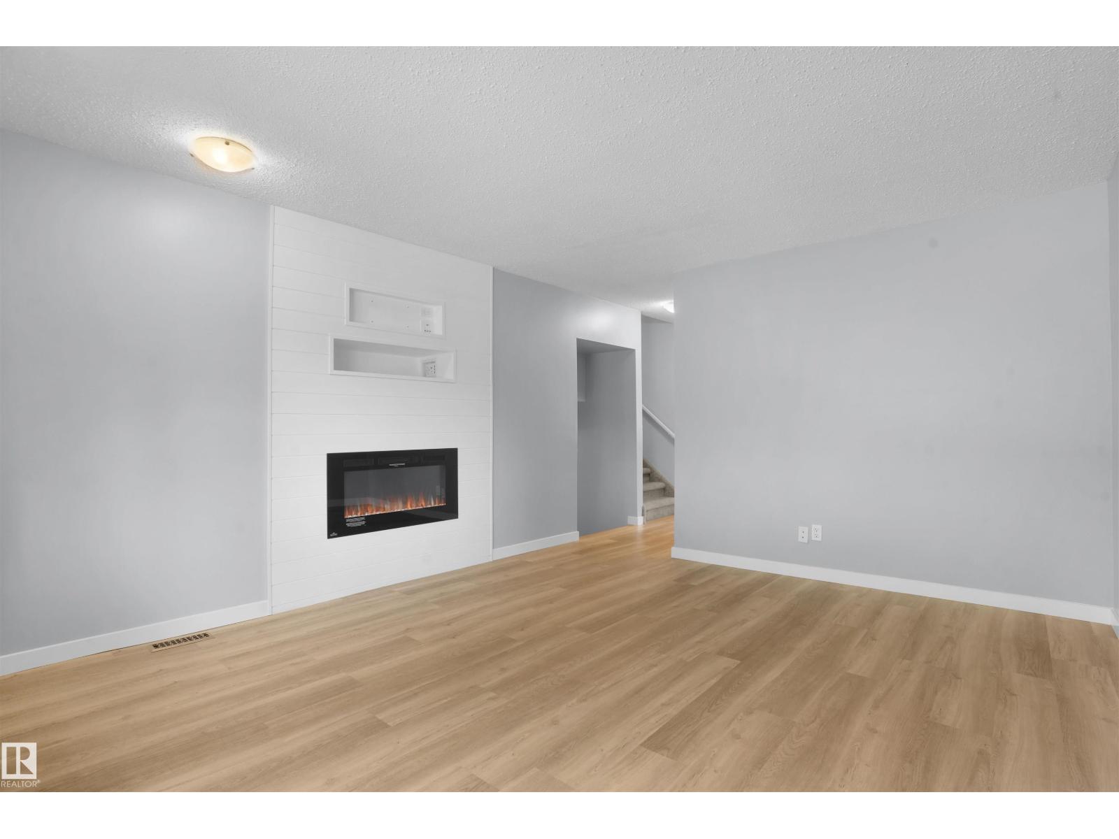 Photo 9 of 1147 62 St Nw, Edmonton AB