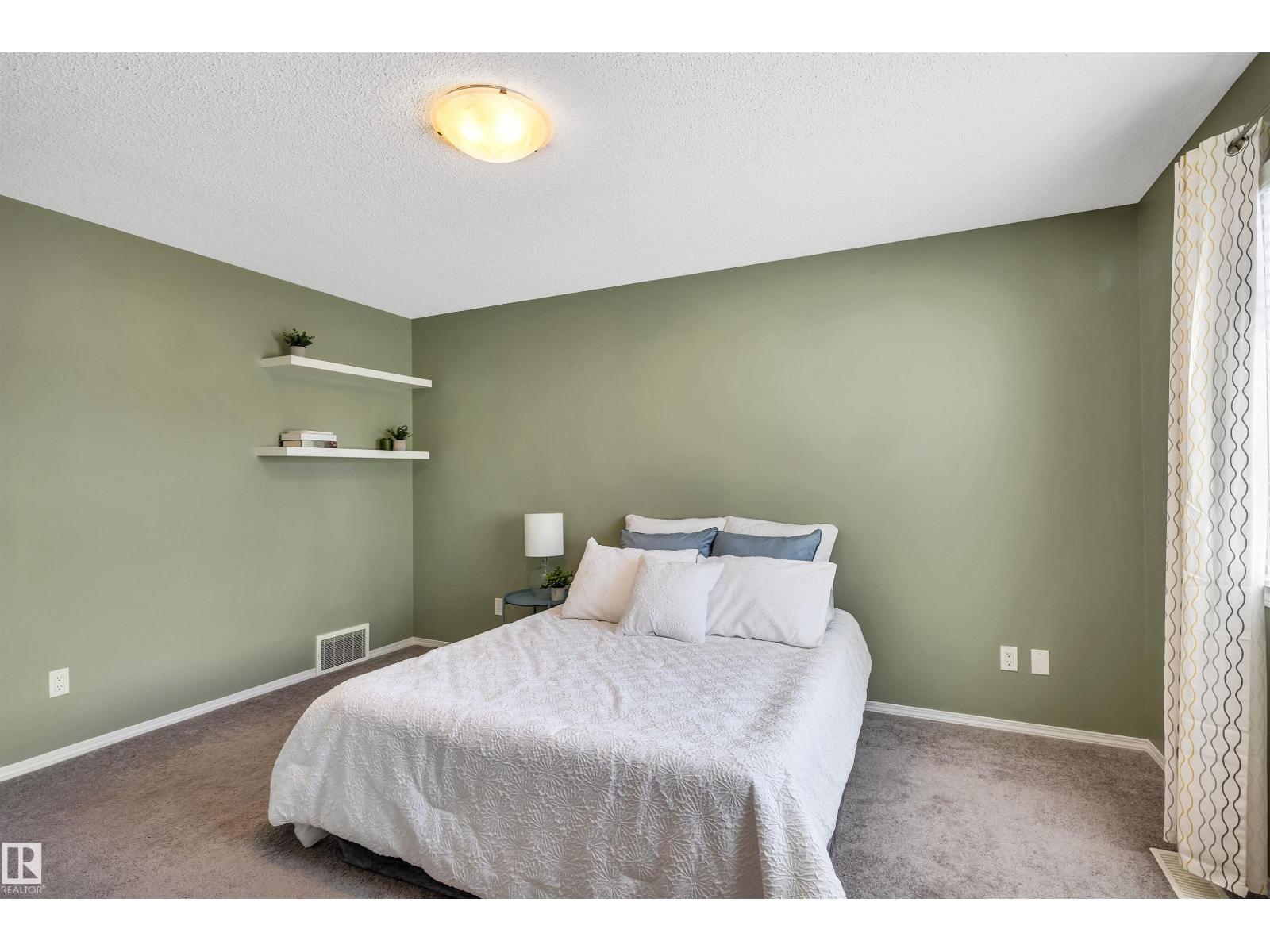 Photo 4 of 3445 Abbott Wy Sw, Edmonton AB