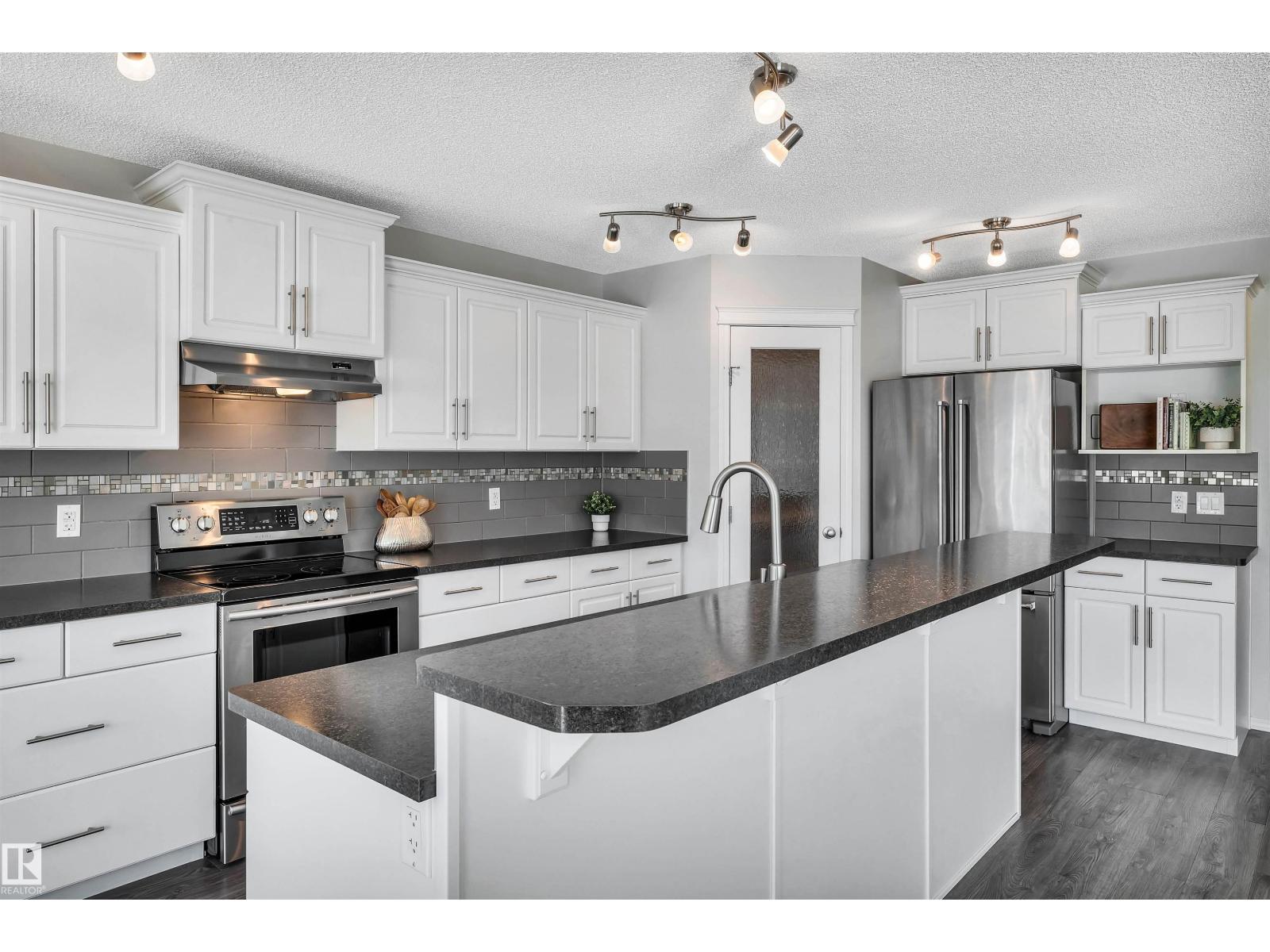 Photo 14 of 3445 Abbott Wy Sw, Edmonton AB