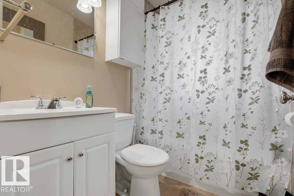 Photo 16 of 12026 38 St Nw, Edmonton AB