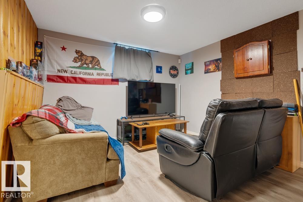 Photo 21 of 12026 38 St Nw, Edmonton AB