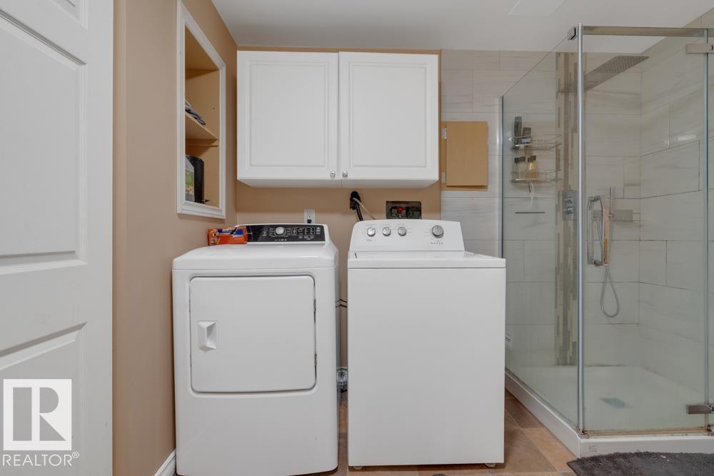 Photo 23 of 12026 38 St Nw, Edmonton AB
