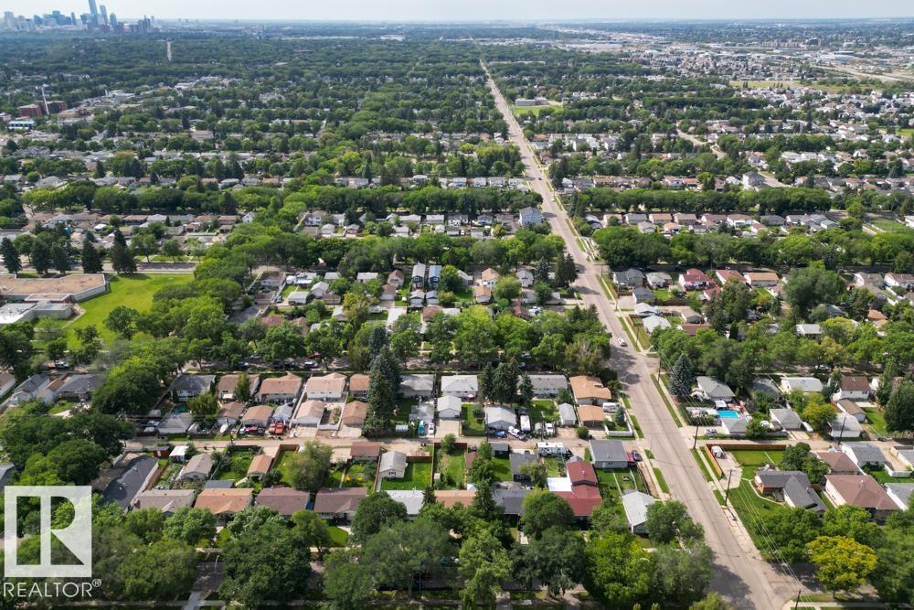 Photo 34 of 12026 38 St Nw, Edmonton AB