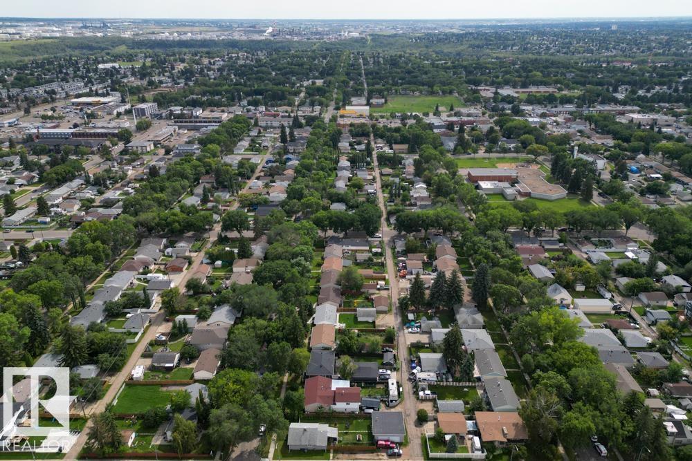 Photo 36 of 12026 38 St Nw, Edmonton AB