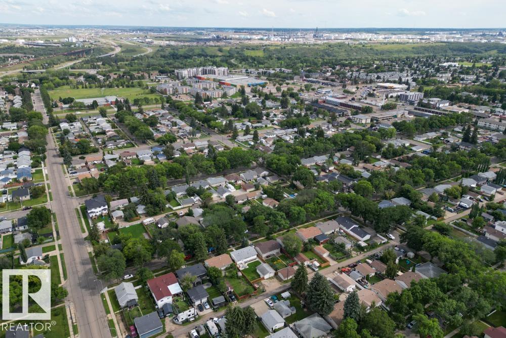Photo 37 of 12026 38 St Nw, Edmonton AB
